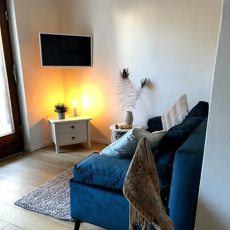 Kellifornia Apartment